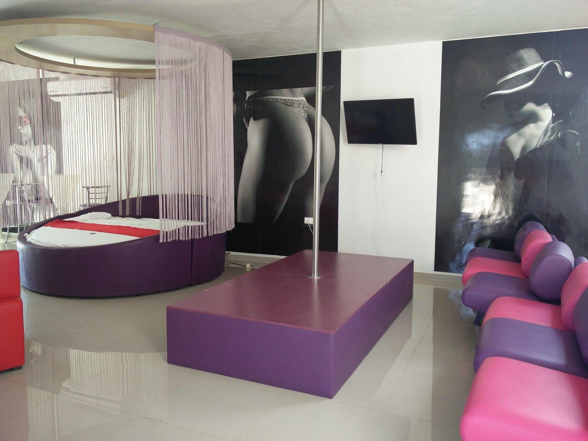 Vita Love Hotel 3*