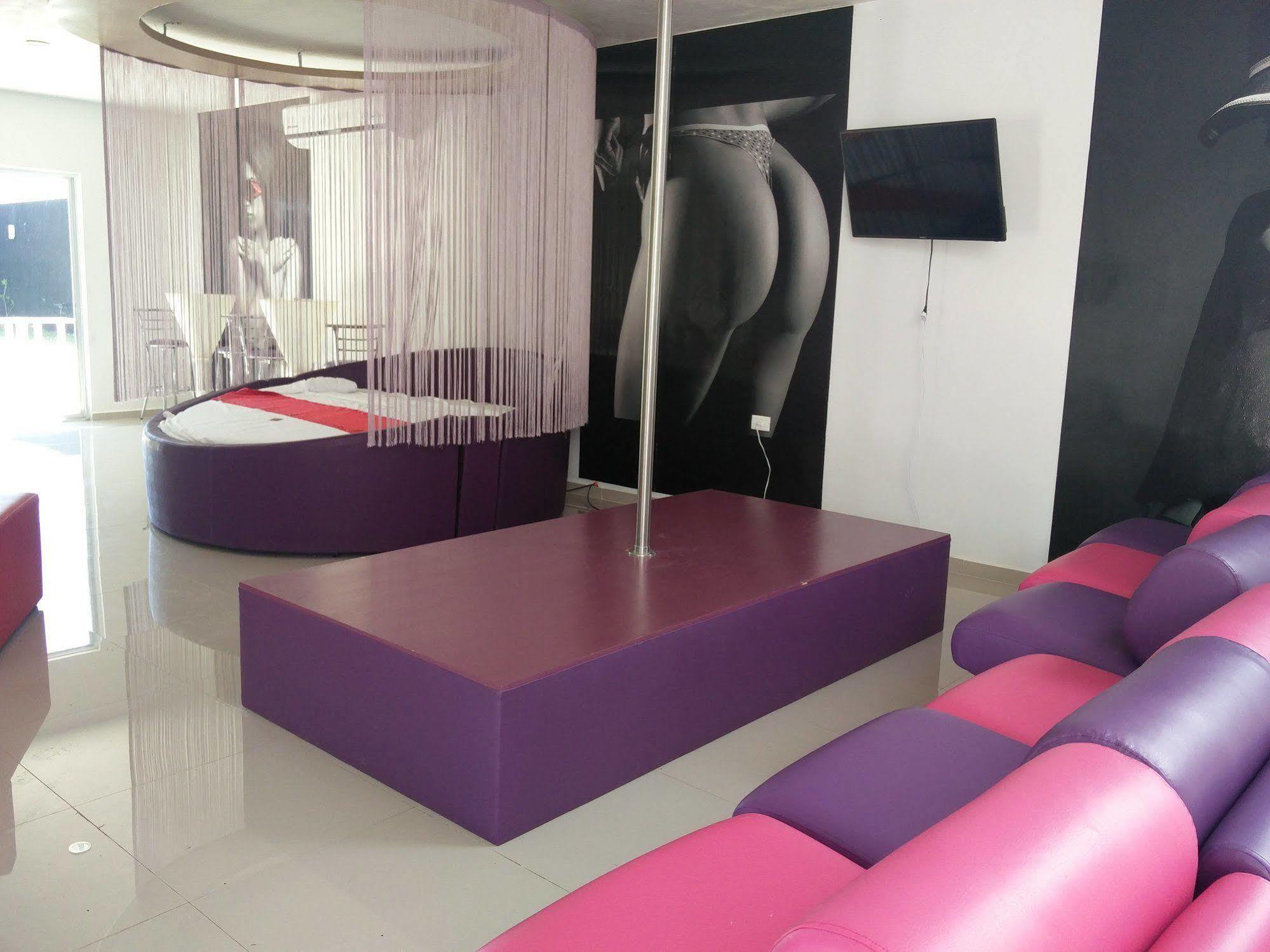 Vita Love Hotel 3*
